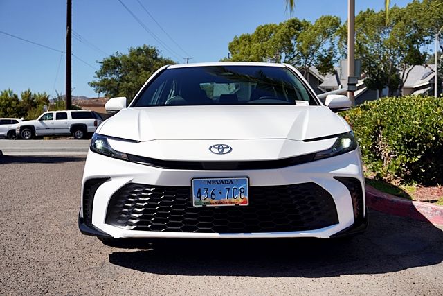 2025 Toyota Camry LE Image 2 of 36