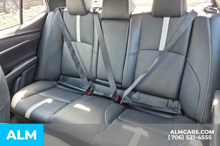 2025 Toyota Camry SE Image 10 of 36