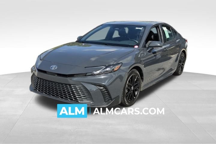 2025 Toyota Camry SE Image 1 of 36