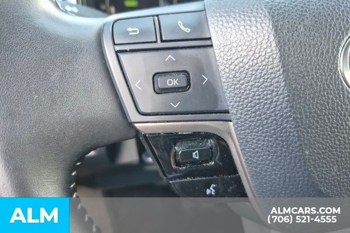 2025 Toyota Camry SE Image 34 of 36