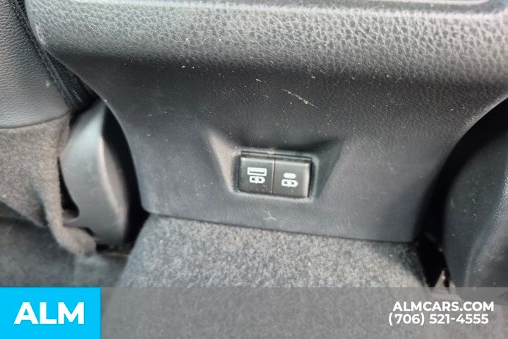 2025 Toyota Camry SE Image 26 of 36