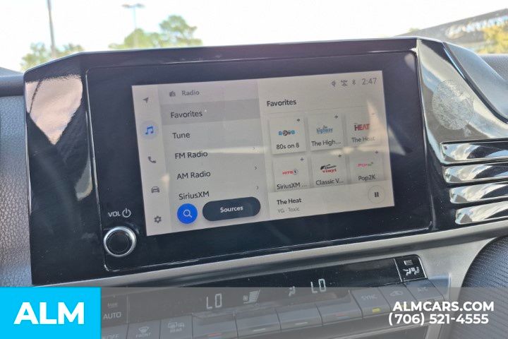 2025 Toyota Camry SE Image 21 of 36