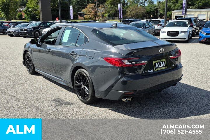2025 Toyota Camry SE Image 6 of 36
