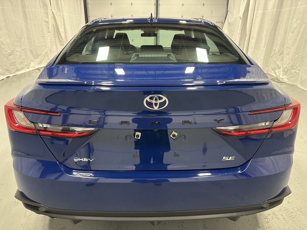 Vehicle image 5 of 68