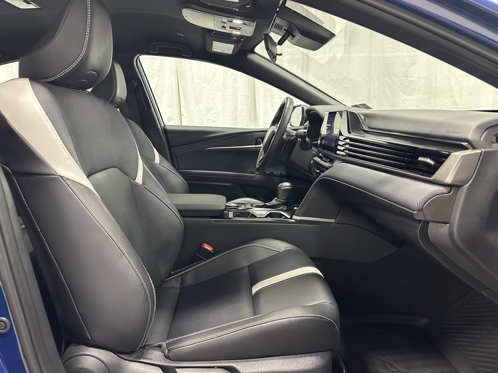 Vehicle image 59 of 68