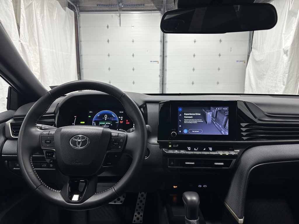 Vehicle image 15 of 68