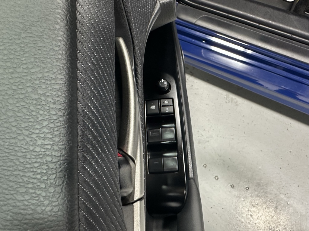 Vehicle image 9 of 68