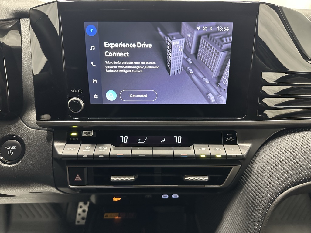 Vehicle image 24 of 68