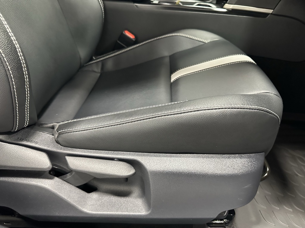 Vehicle image 57 of 68