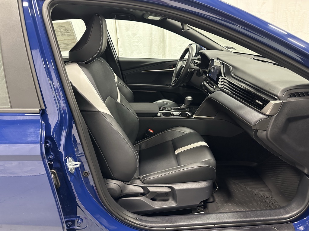 Vehicle image 56 of 68