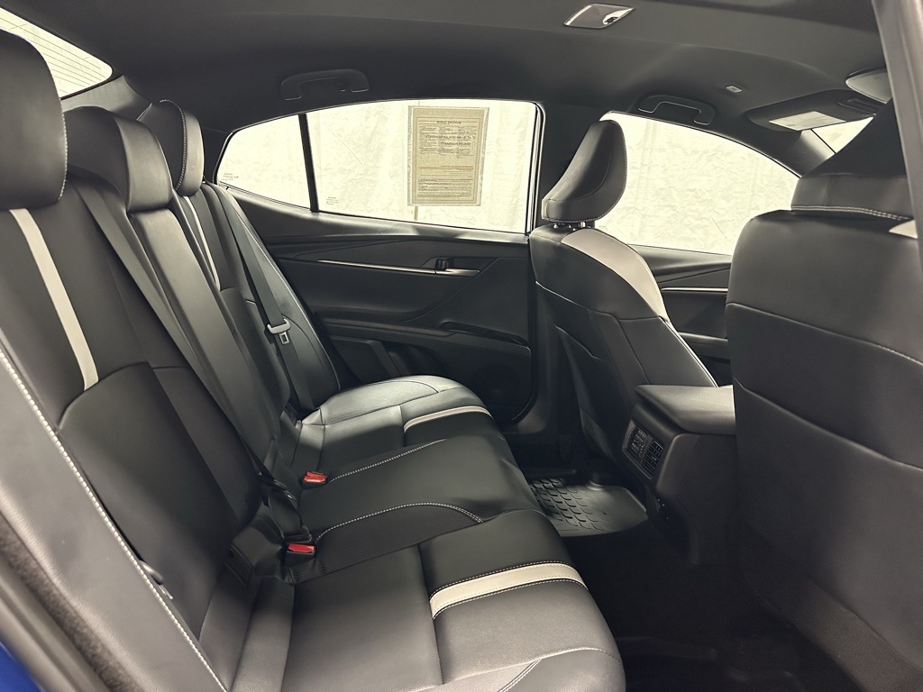 Vehicle image 53 of 68