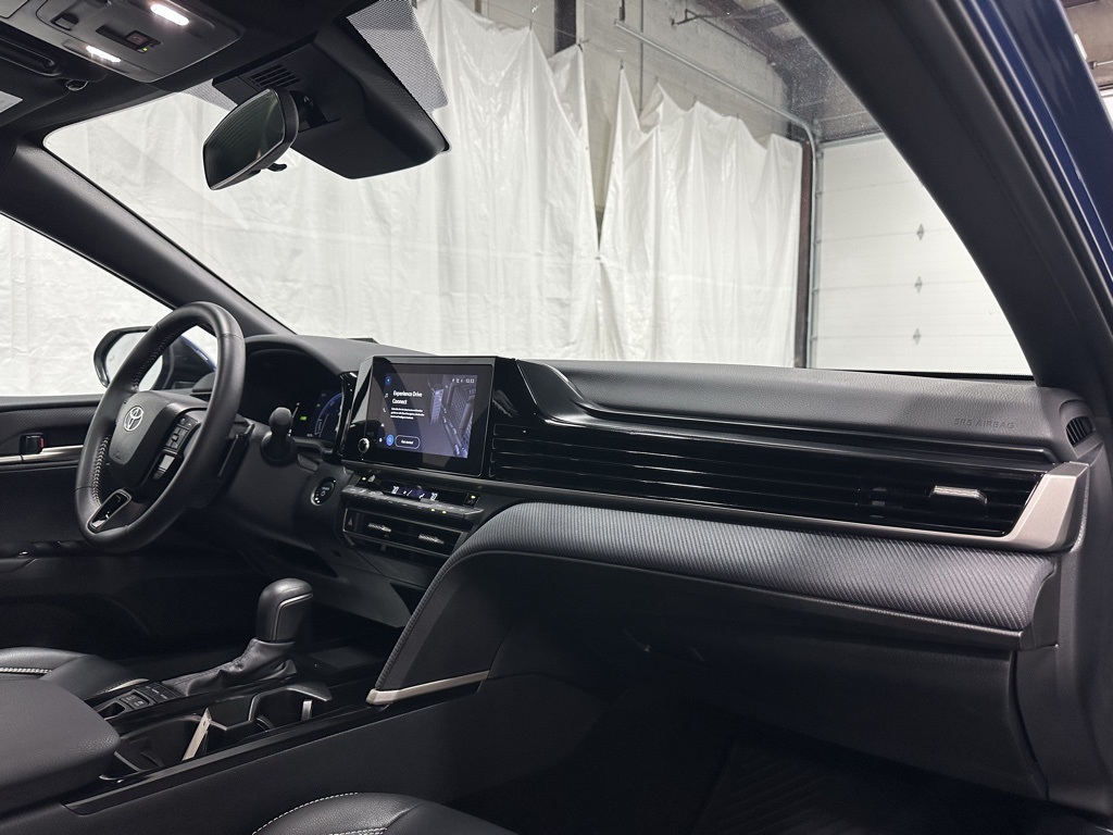 Vehicle image 60 of 68