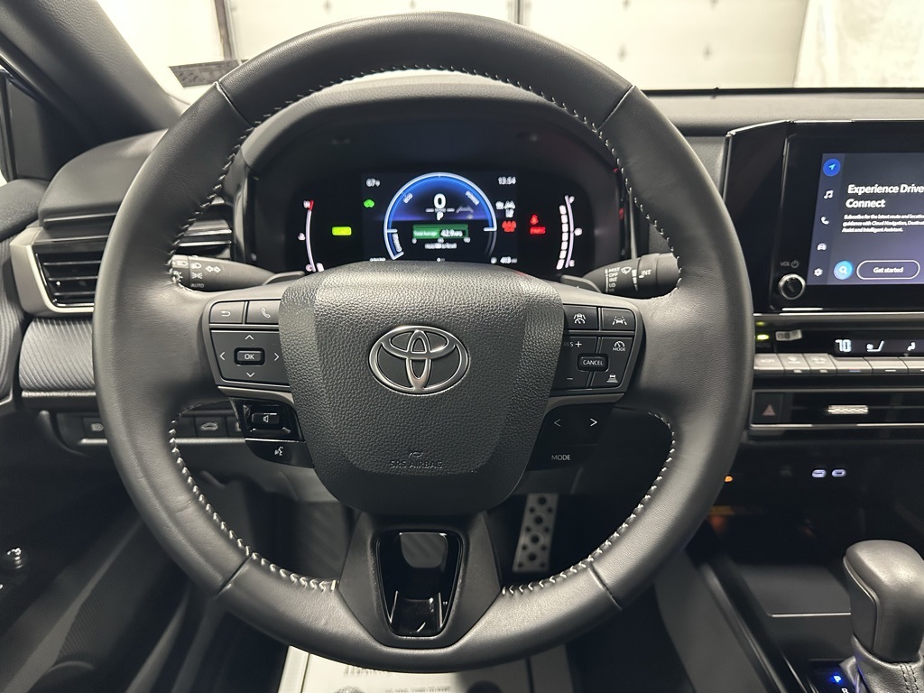 Vehicle image 17 of 68