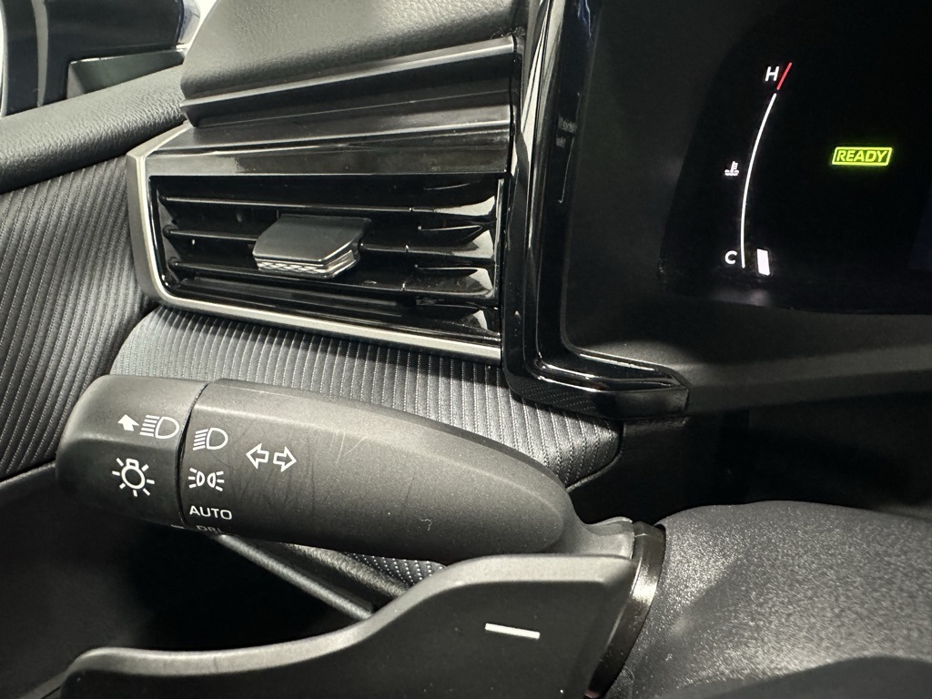 Vehicle image 20 of 68
