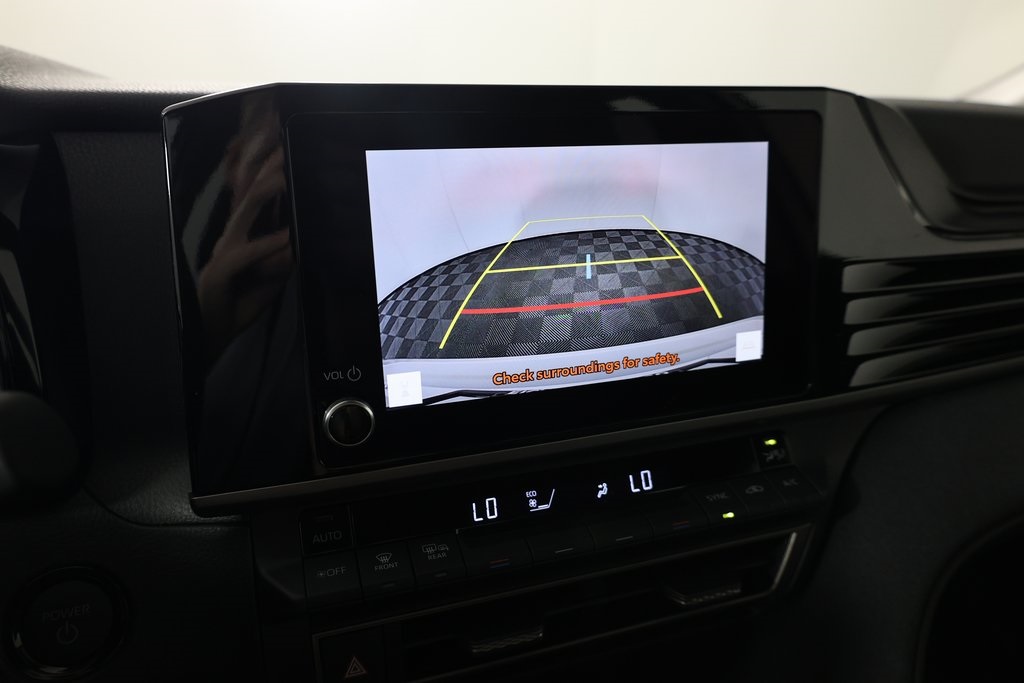 Vehicle image 12 of 14