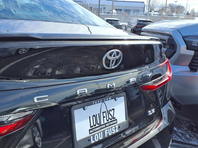 2025 Toyota Camry SE Image 28 of 31