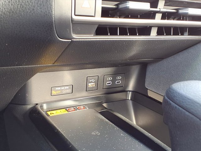 2025 Toyota Camry SE Image 20 of 31