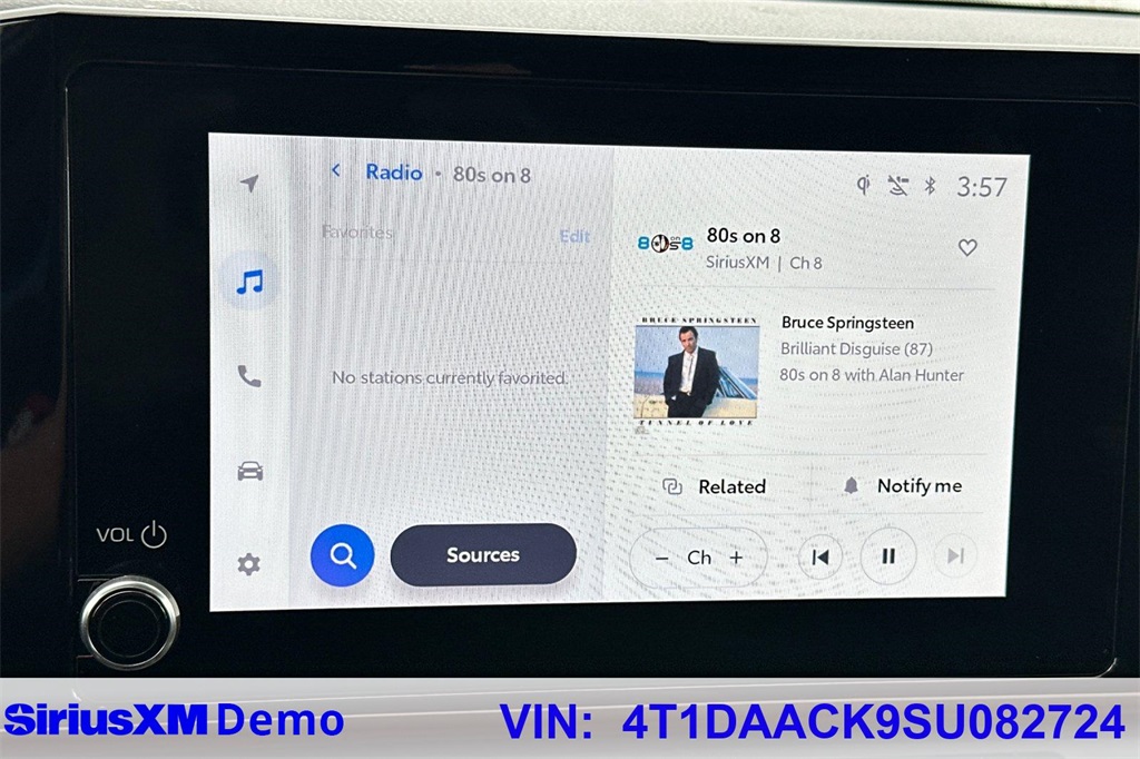 2025 Toyota Camry SE Image 20 of 29