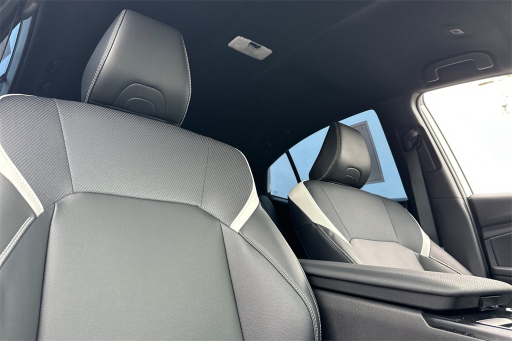 2025 Toyota Camry SE Image 12 of 29