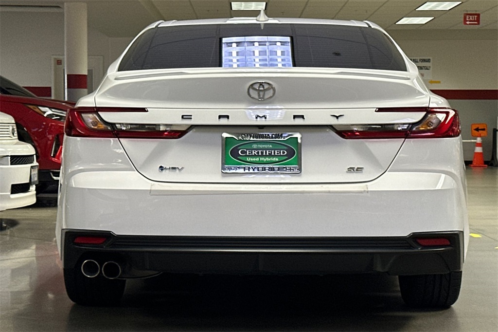 2025 Toyota Camry SE Image 7 of 29