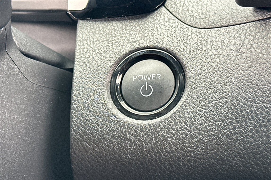 2025 Toyota Camry SE Image 26 of 29