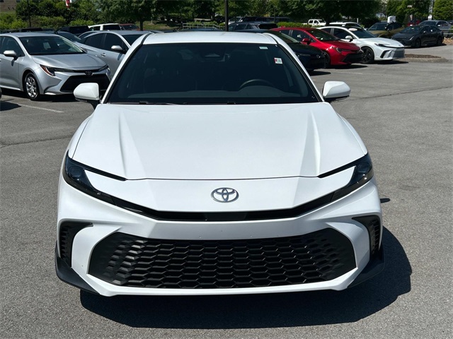 Vehicle image 2 of 28