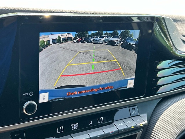 Vehicle image 19 of 28