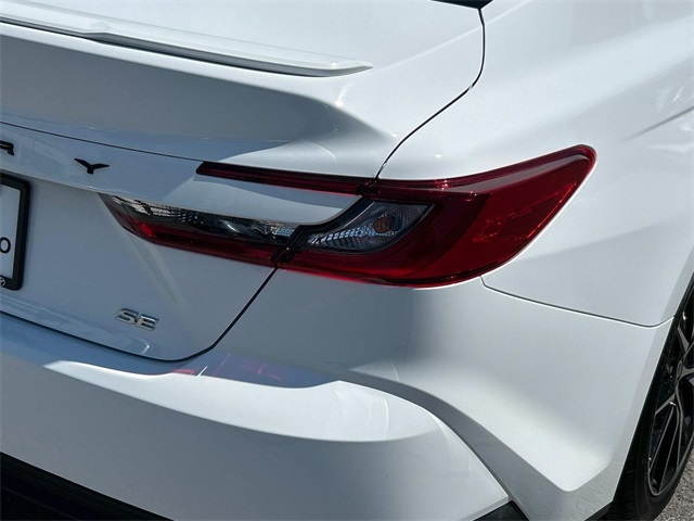 Vehicle image 23 of 28