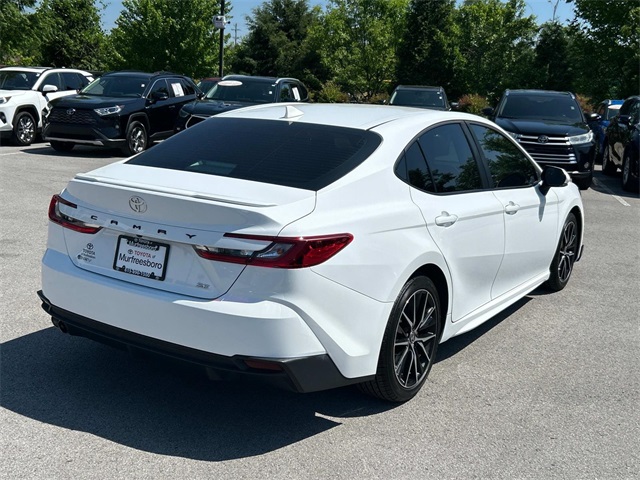 Vehicle image 6 of 28