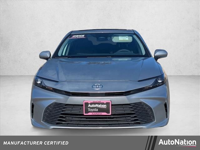 2025 Toyota Camry LE Image 2 of 23