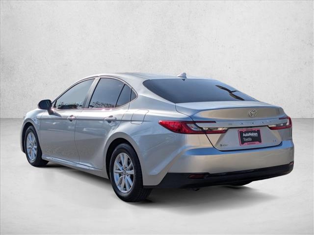 2025 Toyota Camry LE Image 7 of 23