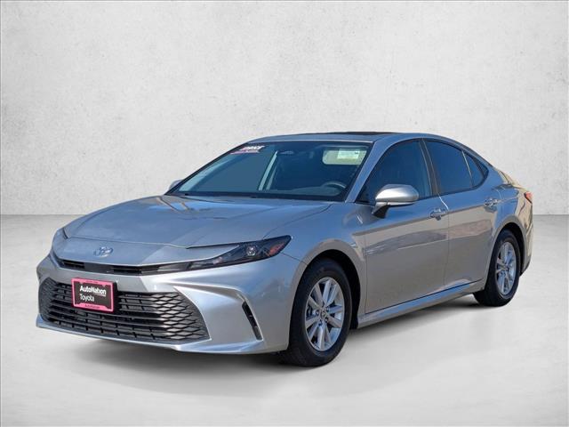 2025 Toyota Camry LE Image 1 of 23