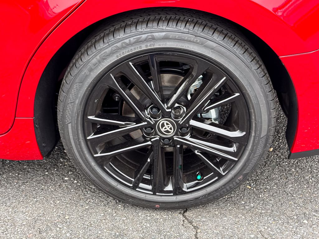 2025 Toyota Camry SE Image 5 of 30