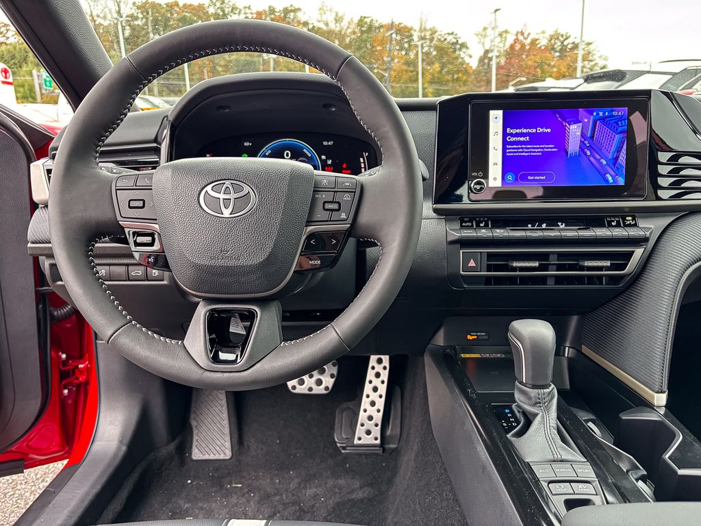 2025 Toyota Camry SE Image 12 of 30