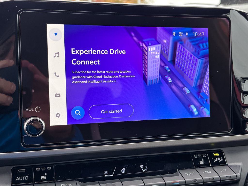 2025 Toyota Camry SE Image 16 of 30