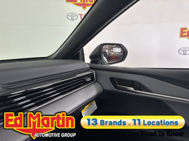 Vehicle image 150 of 199