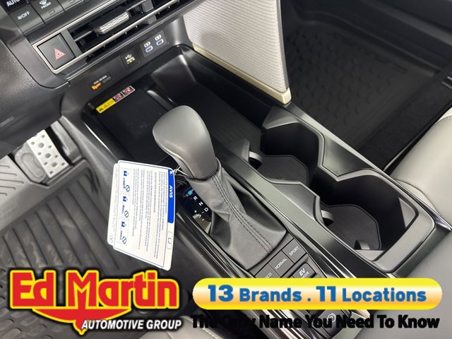 Vehicle image 148 of 199