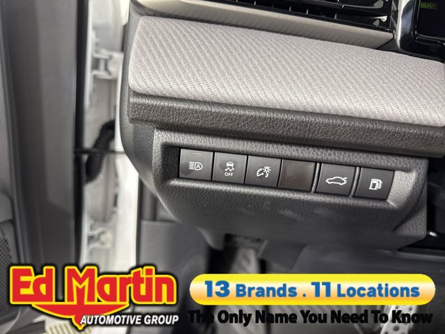 Vehicle image 143 of 199