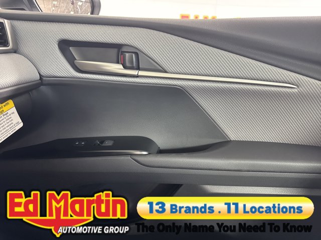 Vehicle image 151 of 199