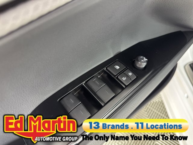 Vehicle image 136 of 199