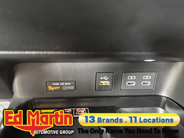 Vehicle image 146 of 199