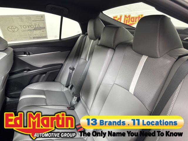 Vehicle image 133 of 199