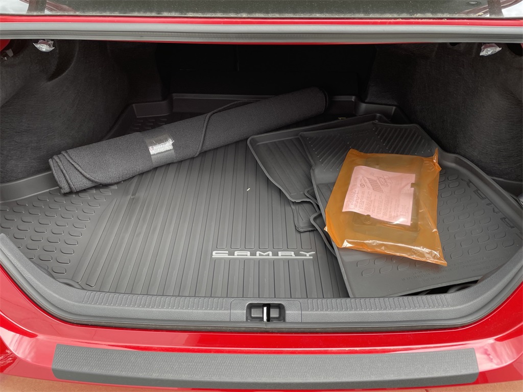 Vehicle image 16 of 36