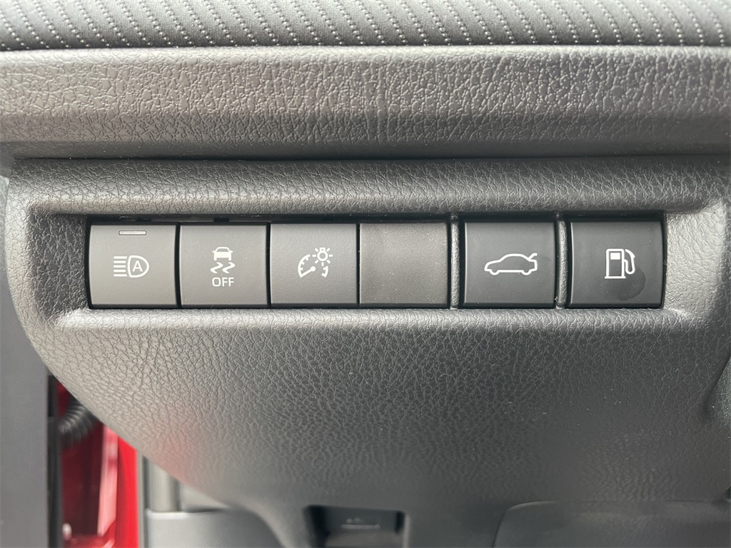 Vehicle image 31 of 36
