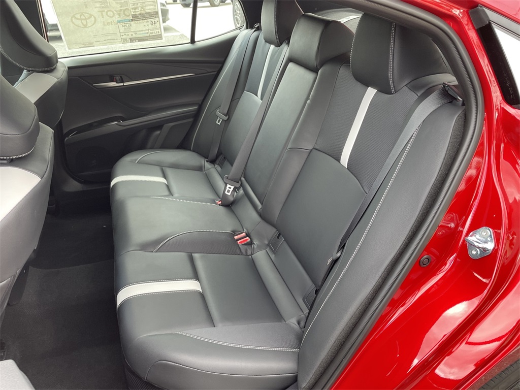 Vehicle image 14 of 36