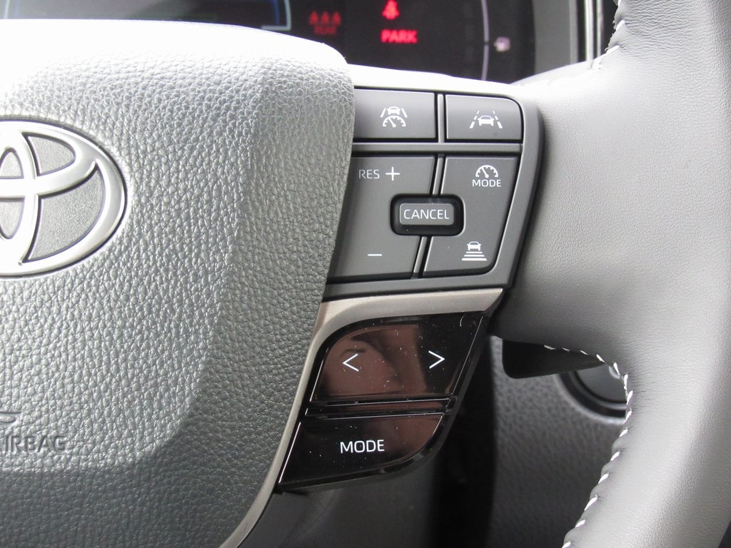 Vehicle image 26 of 36