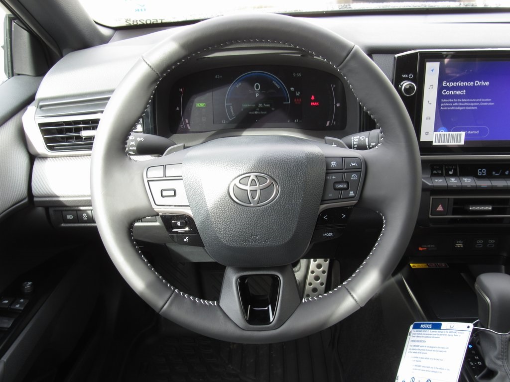 Vehicle image 24 of 36