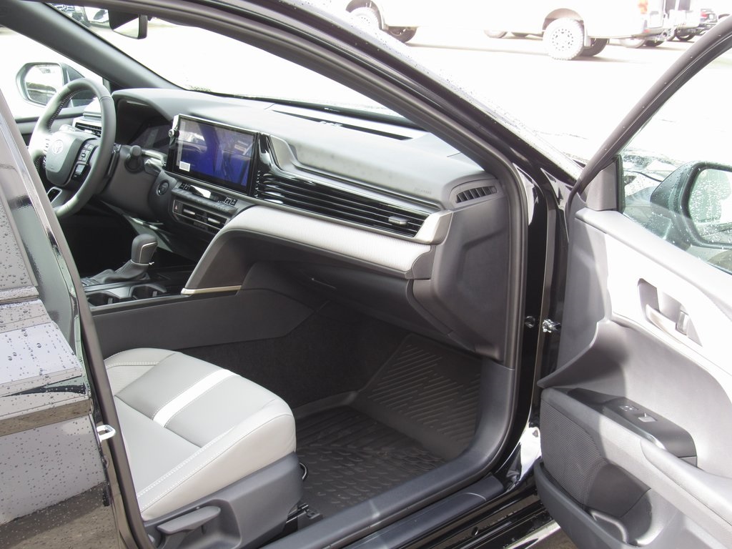Vehicle image 19 of 36