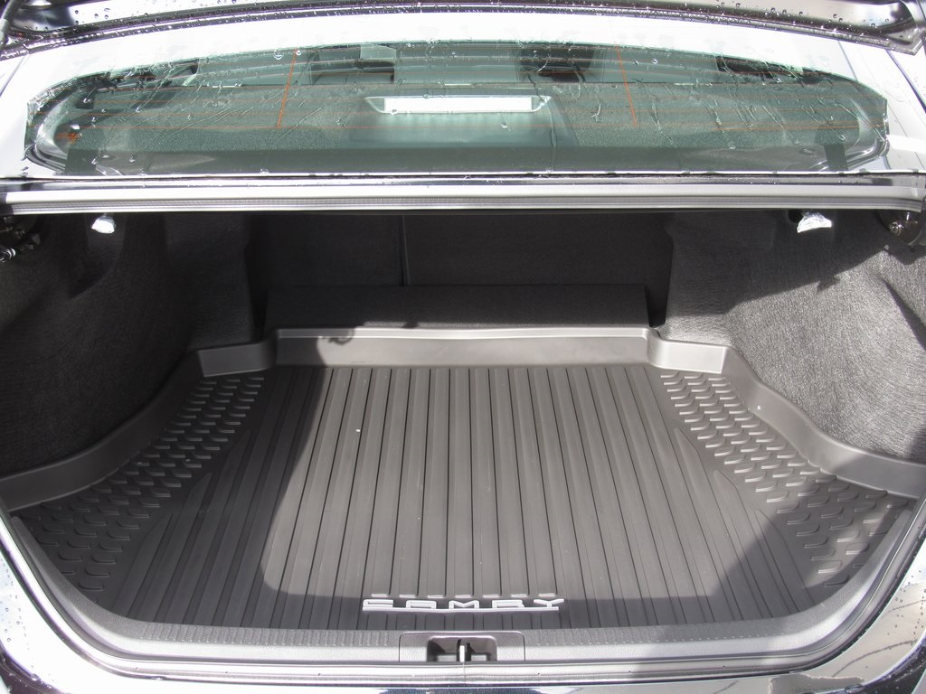 Vehicle image 22 of 36