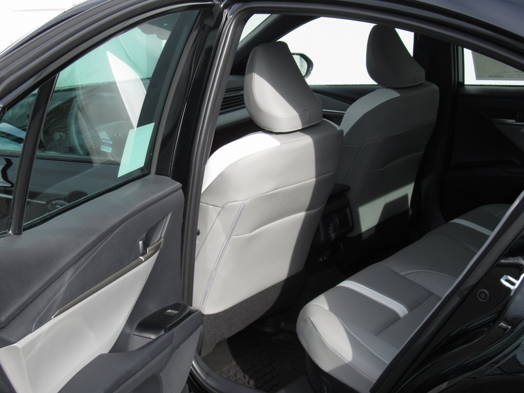 Vehicle image 16 of 36